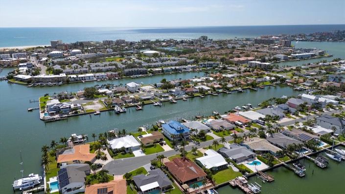 Image No.21-Propriété de 5 chambres à vendre à Treasure Island