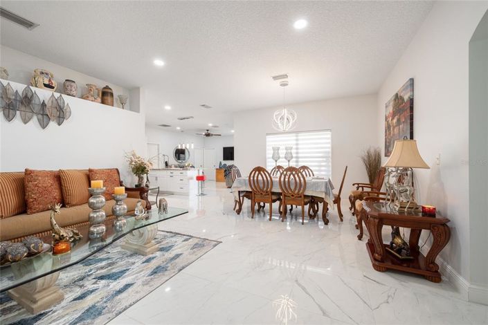 Image No.4-Propriété de 3 chambres à vendre à Kissimmee