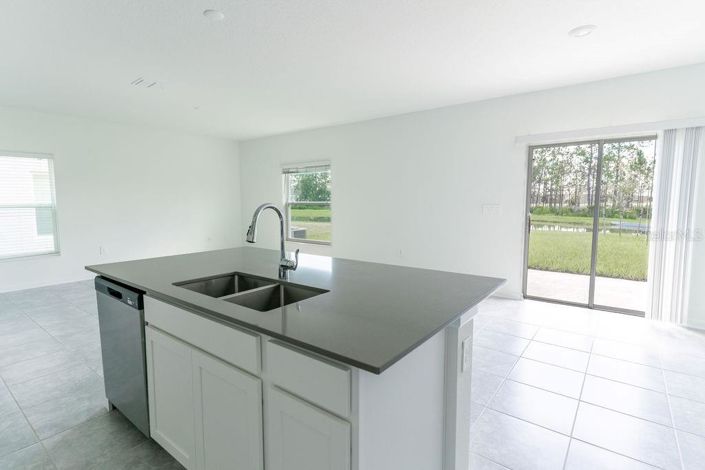 Image No.7-Propriété de 4 chambres à vendre à Davenport