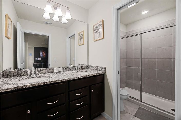 Image No.24-8 Bed Property for sale