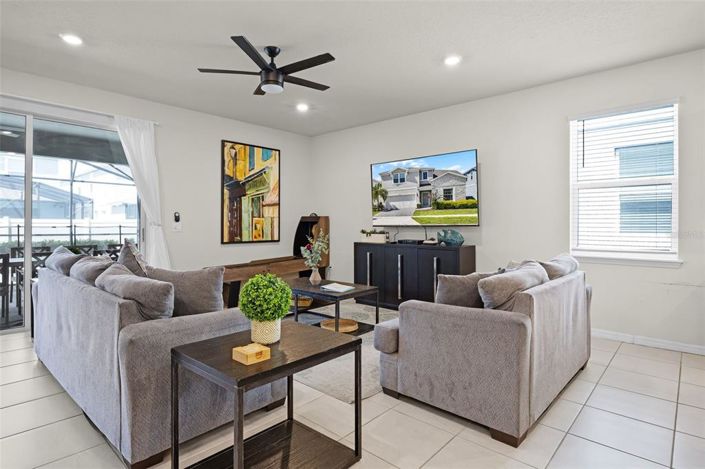 Image No.7-8 Bed Property for sale