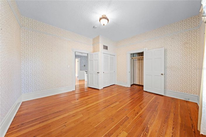 Image No.32-4 Bed Property for sale