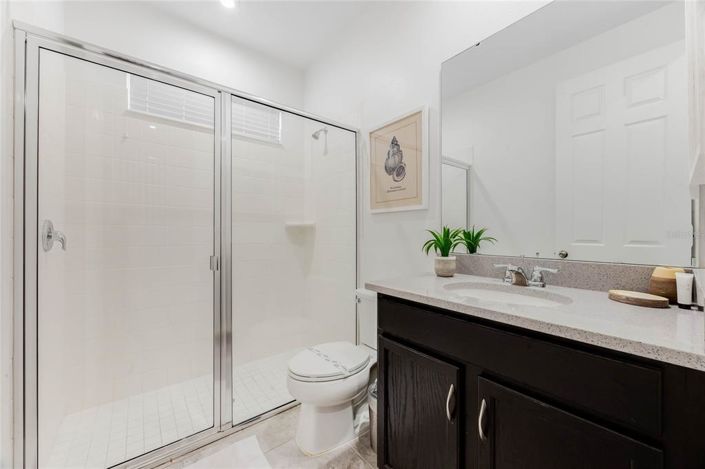 Image No.17-7 Bed Property for sale