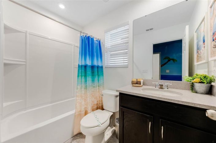 Image No.25-7 Bed Property for sale