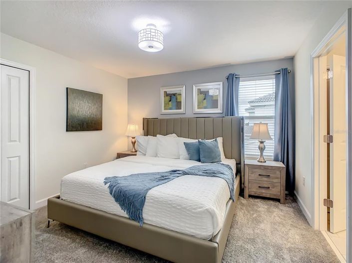 Image No.14-8 Bed Property for sale