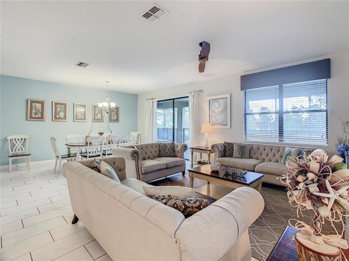 Image No.17-8 Bed Property for sale