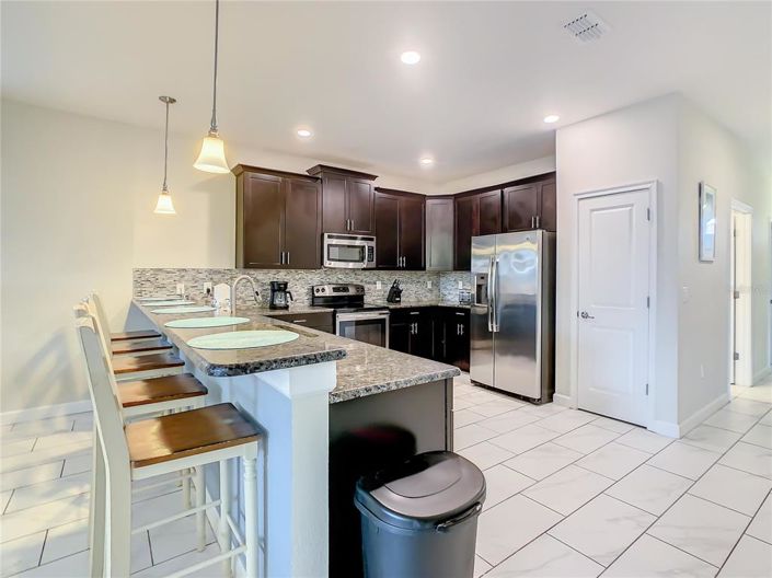 Image No.19-8 Bed Property for sale