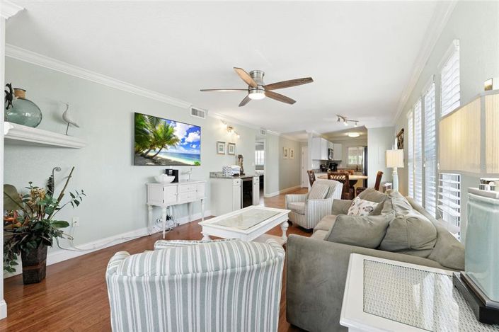 Image No.11-2 Bed Property for sale