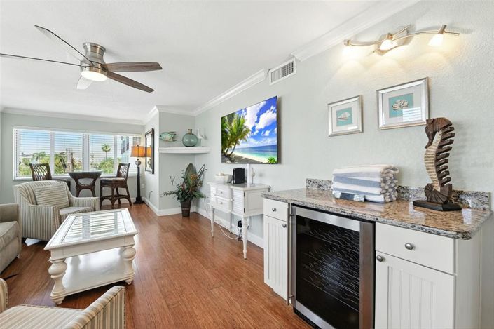 Image No.12-2 Bed Property for sale