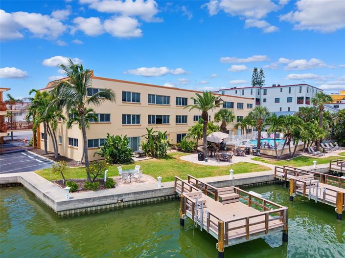 Image No.33-2 Bed Property for sale