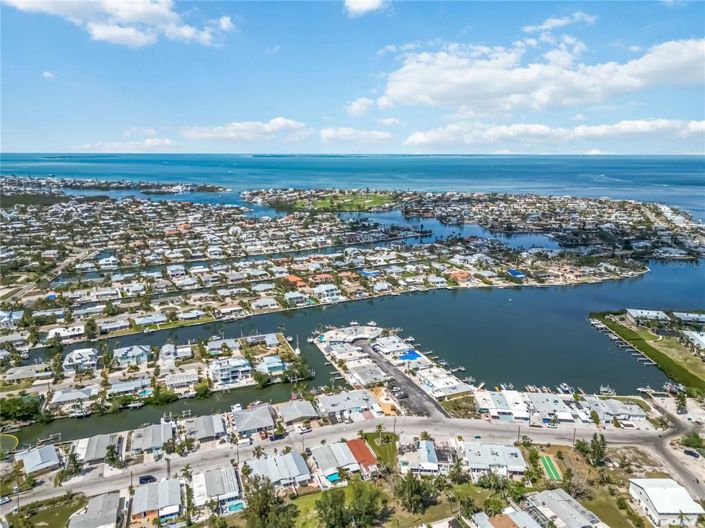 Image No.50-Propriété de 2 chambres à vendre à Holmes Beach