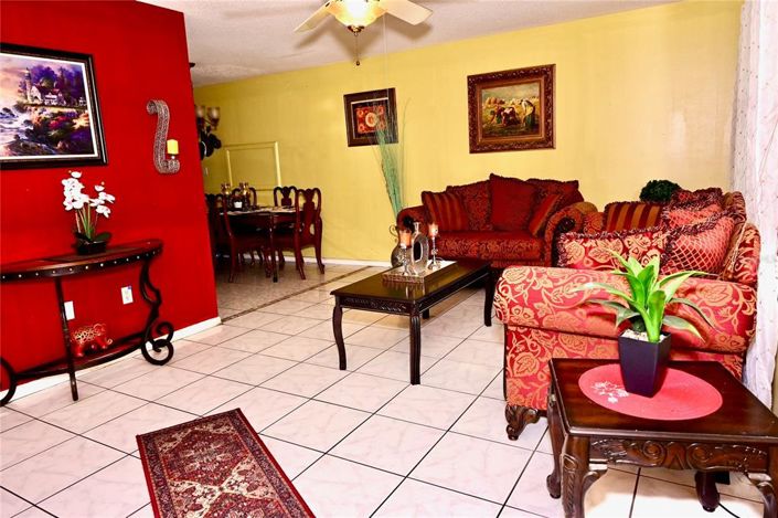 Image No.5-Propriété de 4 chambres à vendre à Kissimmee