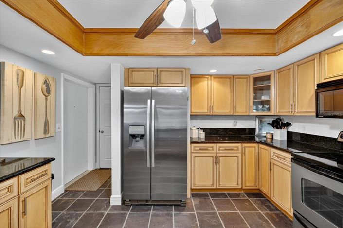 Image No.12-2 Bed Property for sale