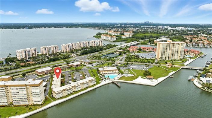 Image No.35-2 Bed Property for sale