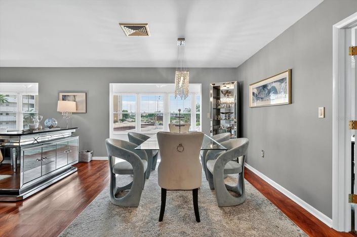 Image No.8-2 Bed Property for sale