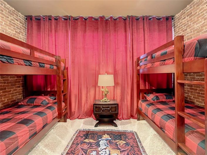 Image No.8-Propriété de 10 chambres à vendre à Kissimmee