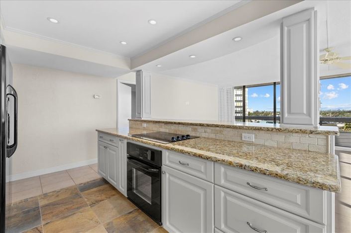 Image No.21-2 Bed Property for sale