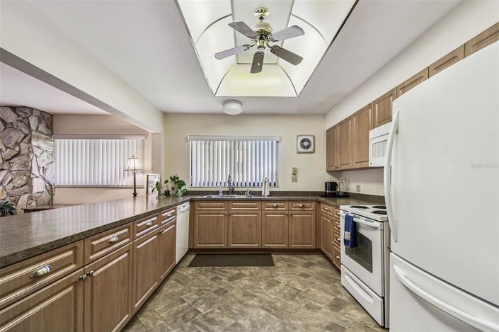 Image No.32-3 Bed Property for sale