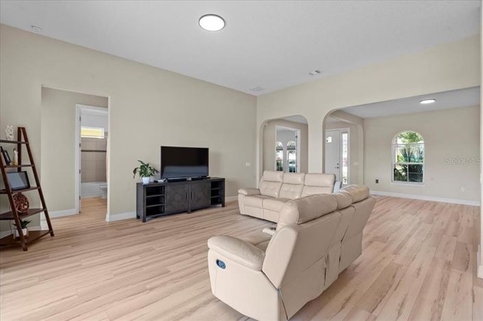 Image No.8-Propriété de 3 chambres à vendre à Kissimmee