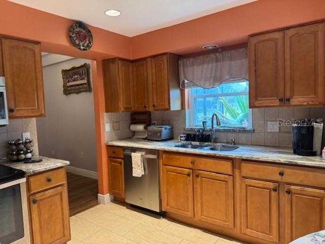 Image No.14-3 Bed Property for sale