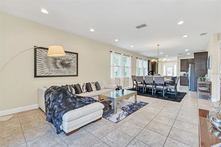 Image No.36-8 Bed Property for sale