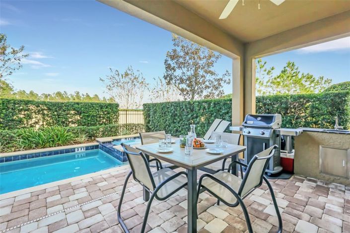 Image No.4-8 Bed Property for sale