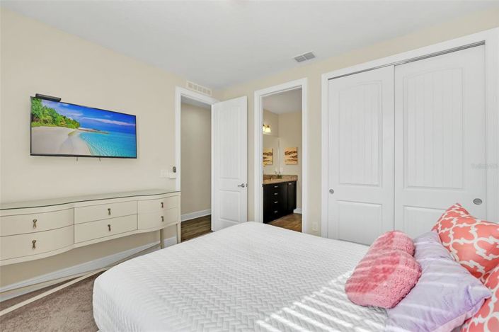 Image No.41-8 Bed Property for sale