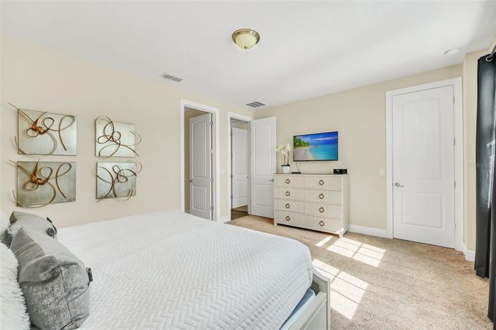 Image No.52-8 Bed Property for sale