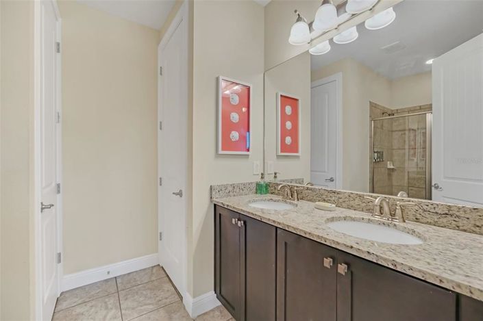 Image No.53-8 Bed Property for sale