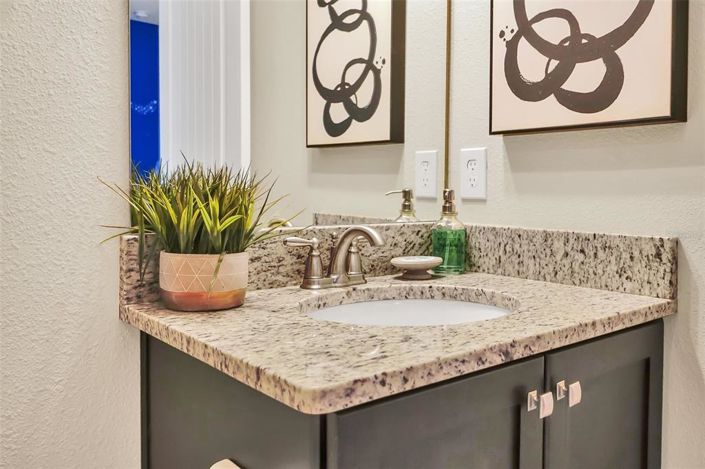 Image No.55-8 Bed Property for sale