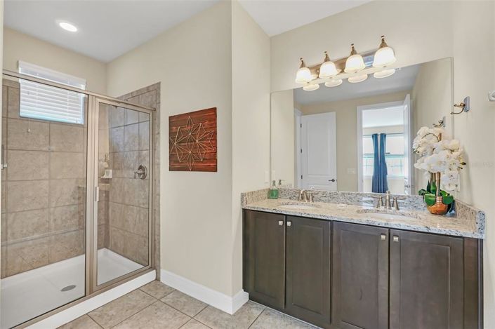 Image No.58-8 Bed Property for sale