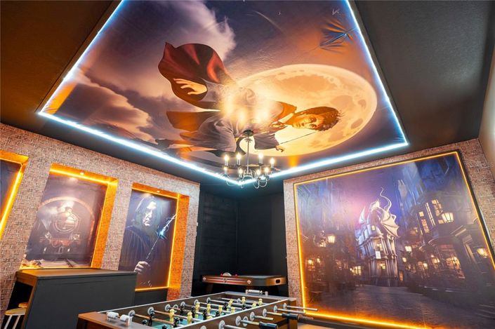 Image No.10-9 Bed Property for sale