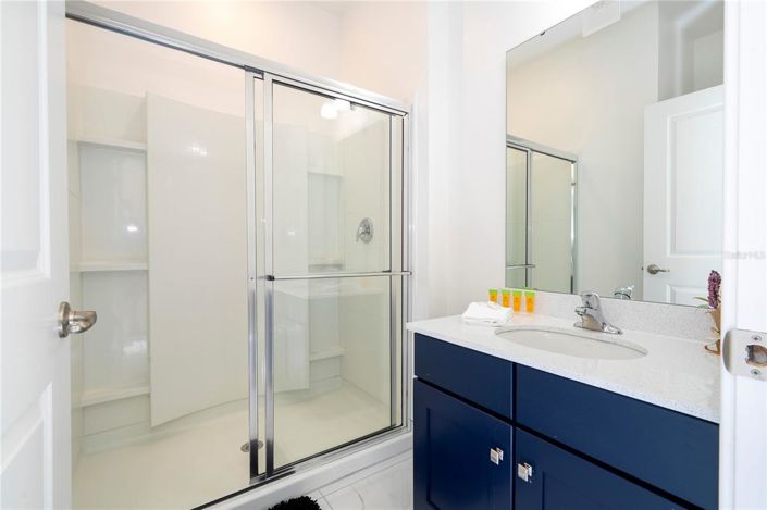 Image No.26-9 Bed Property for sale