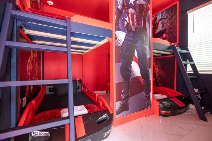 Image No.27-9 Bed Property for sale