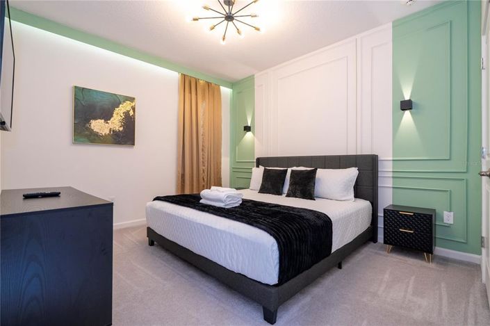 Image No.36-9 Bed Property for sale