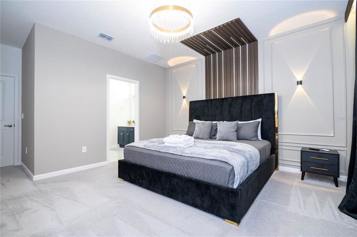 Image No.55-9 Bed Property for sale