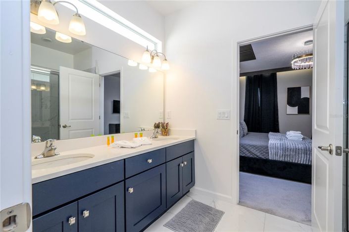 Image No.58-9 Bed Property for sale