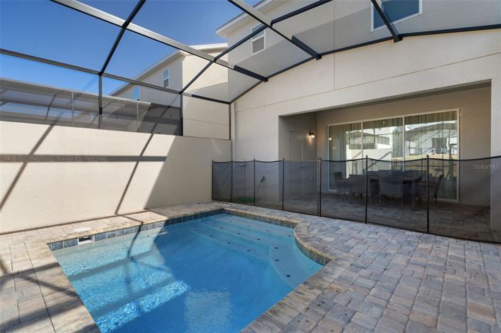 Image No.26-6 Bed Townhouse for sale