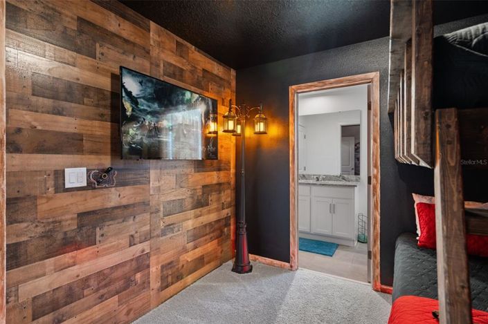 Image No.9-6 Bed Townhouse for sale