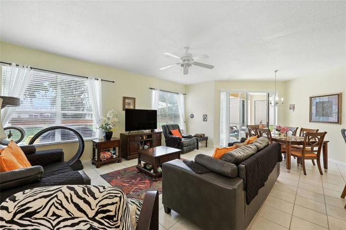 Image No.8-Propriété de 4 chambres à vendre à Kissimmee