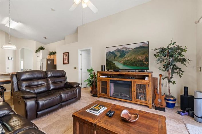 Image No.7-Propriété de 5 chambres à vendre à Kissimmee