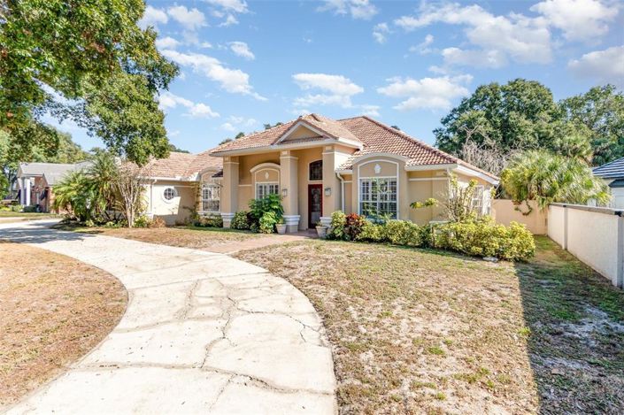 Image No.2-Propriété de 4 chambres à vendre à Orlando