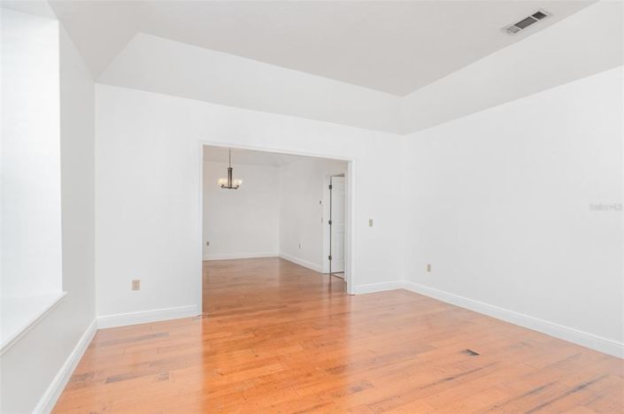 Image No.8-Propriété de 4 chambres à vendre à Orlando