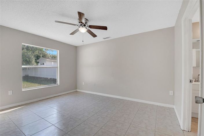 Image No.13-Propriété de 4 chambres à vendre à Davenport