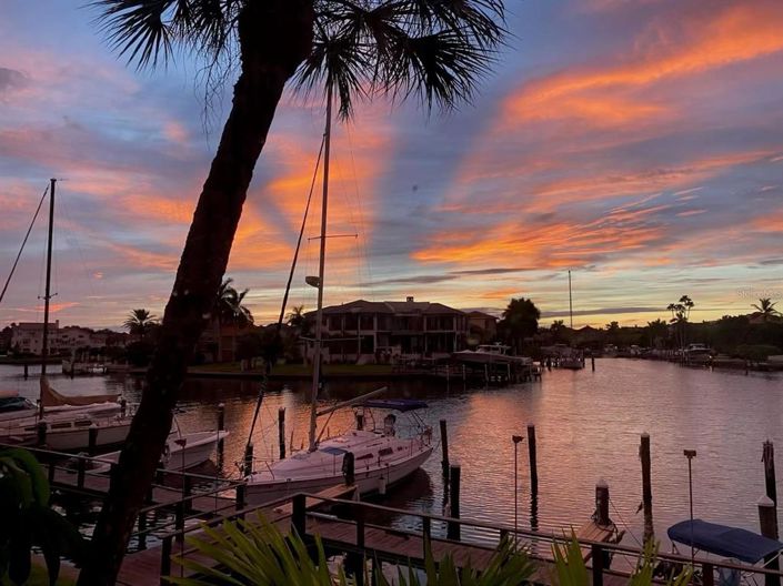 Image No.26-2 Bed Property for sale