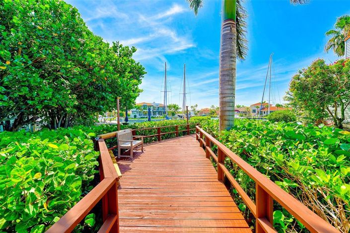 Image No.28-2 Bed Property for sale