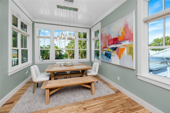 Image No.17-3 Bed Property for sale