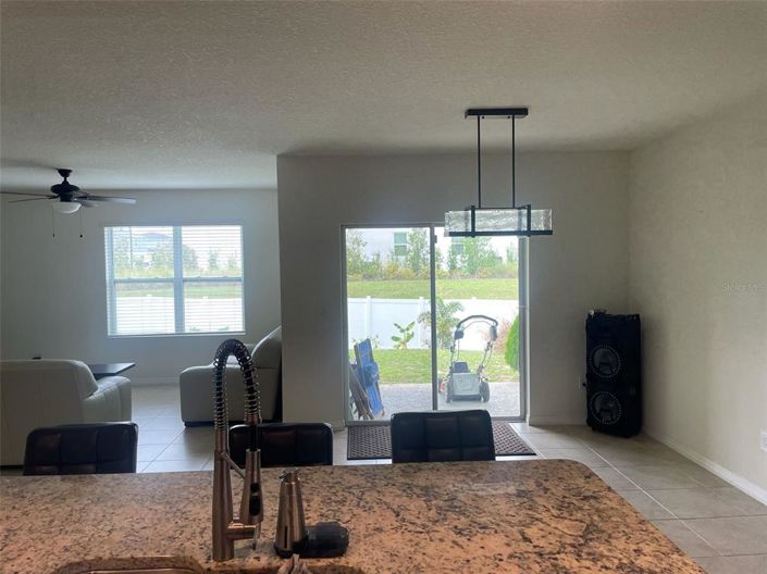 Image No.14-Propriété de 4 chambres à vendre à Kissimmee