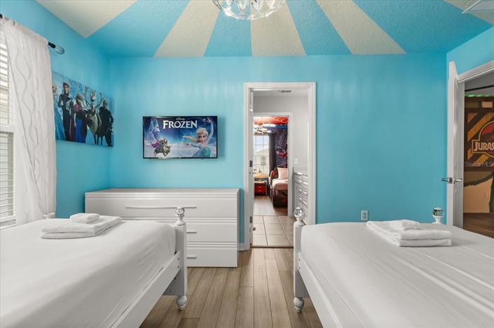 Image No.30-10 Bed Property for sale