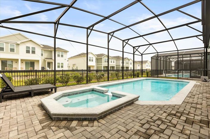 Image No.50-10 Bed Property for sale